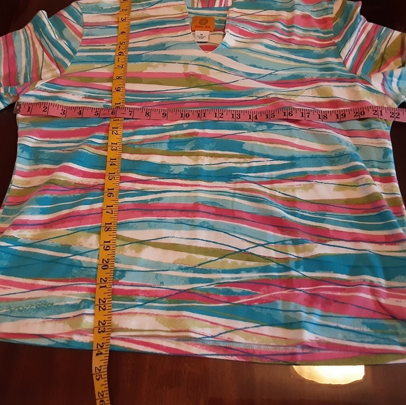 Ruby Rd Top - Picture 7 of 8